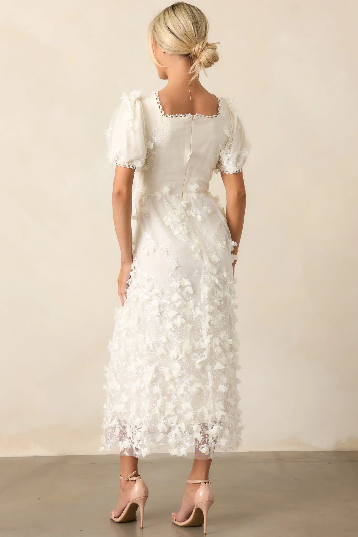 Daffodils & Daydreams Ivory Floral Puff Sleeve Midi Dress